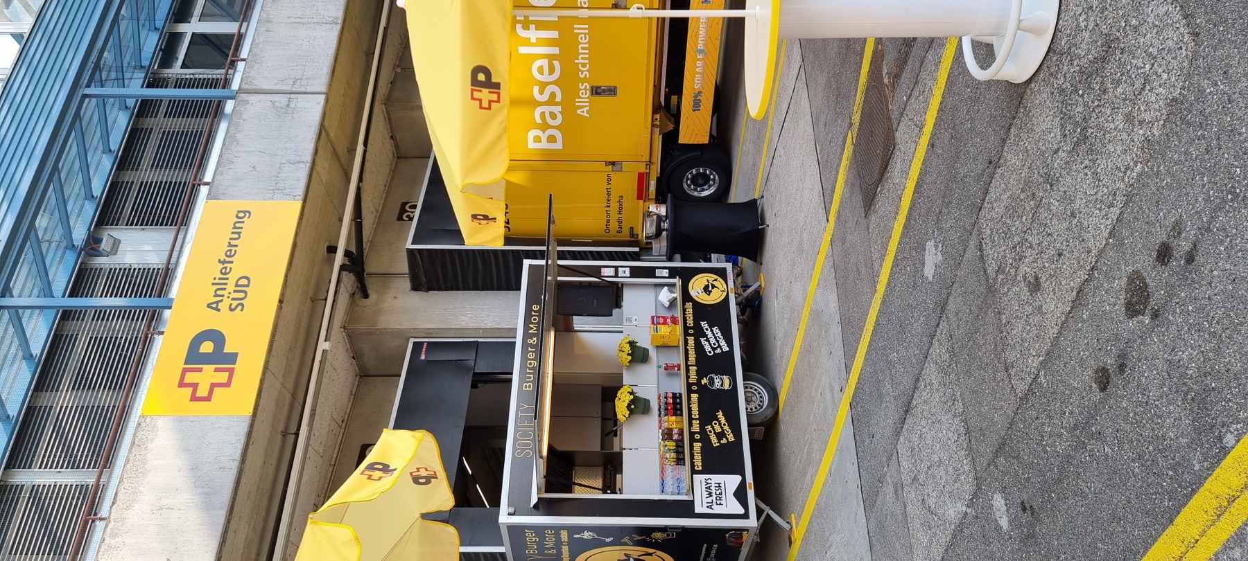 Society Foodtrailer bei einem dokumentierten Firmenanlass der Schweizerischen Post